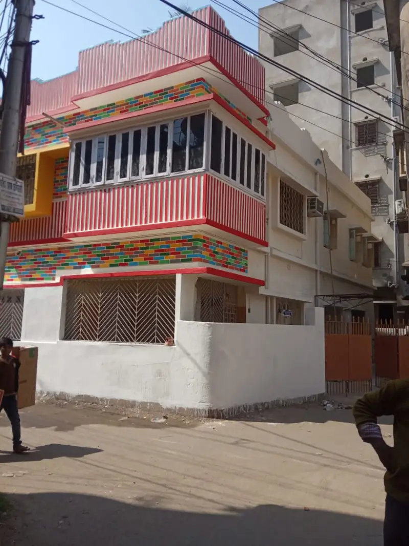 pink apartment in kolkata